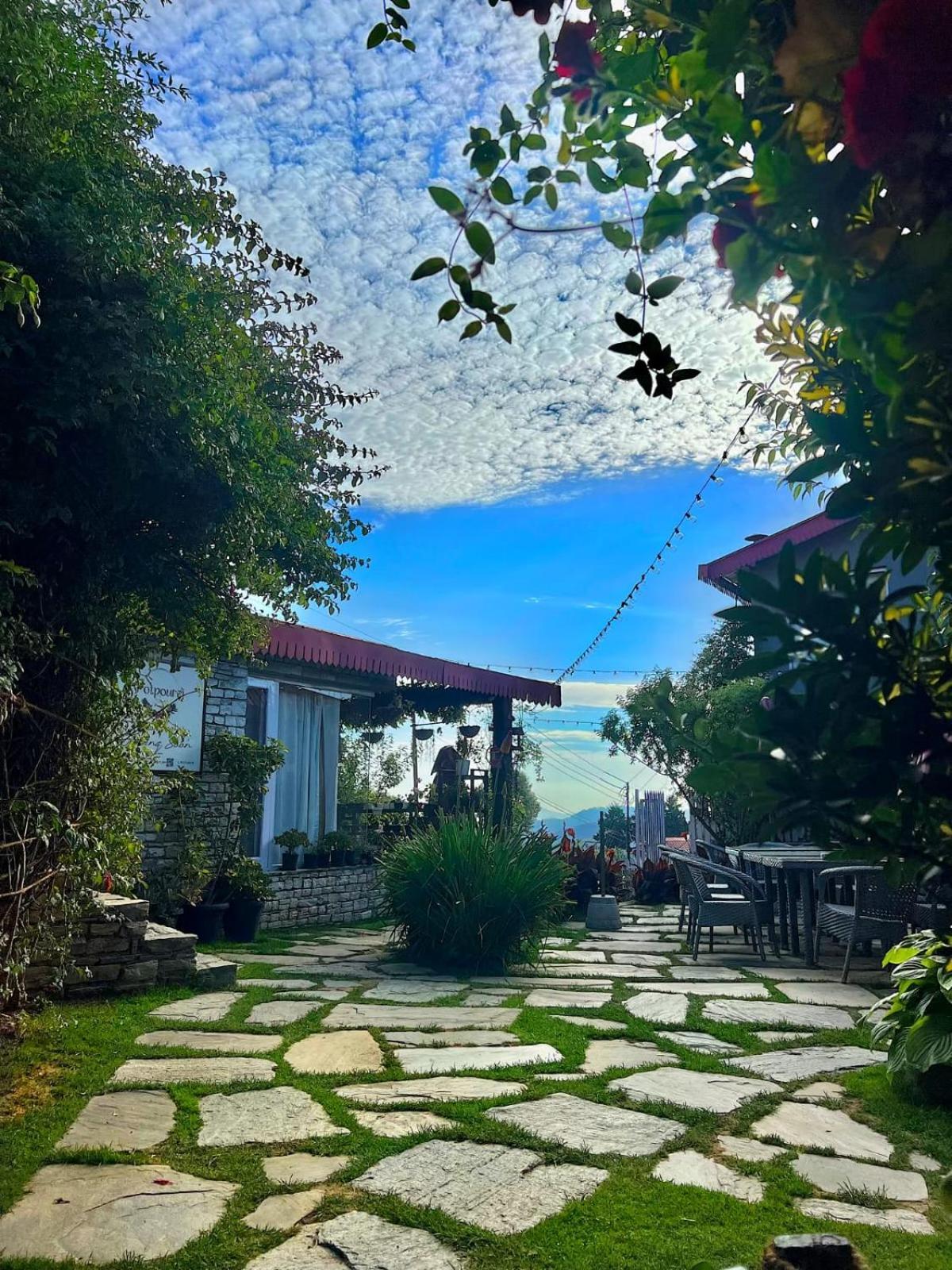 The Birdcage, Mukteshwar Hotel Exterior foto